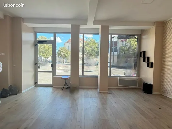 Local commercial 60 m²
