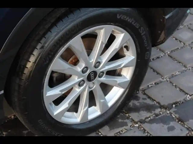 Audi Q3 sportback 35 tfsi 150ch business executive s tronic 7 — photo 5