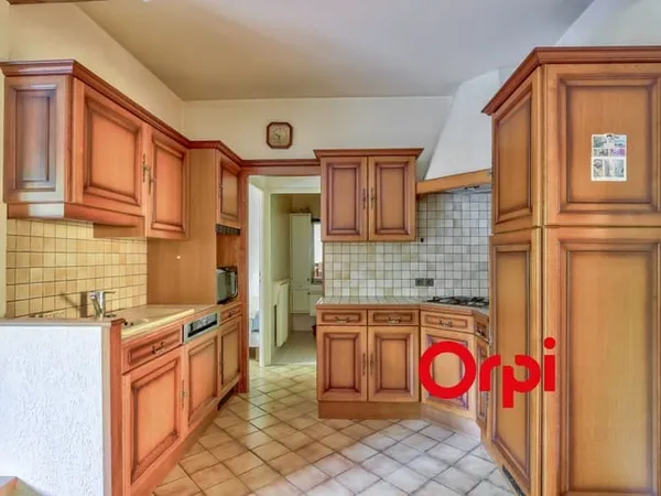 Maison 6 pièces 194 m²