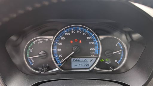 Toyota Yaris 1.5 VVT-i 100h E-CVT - Dynamic Business – 2017 – 106499 km – Hybride essence – Boîte Automatique — photo 15