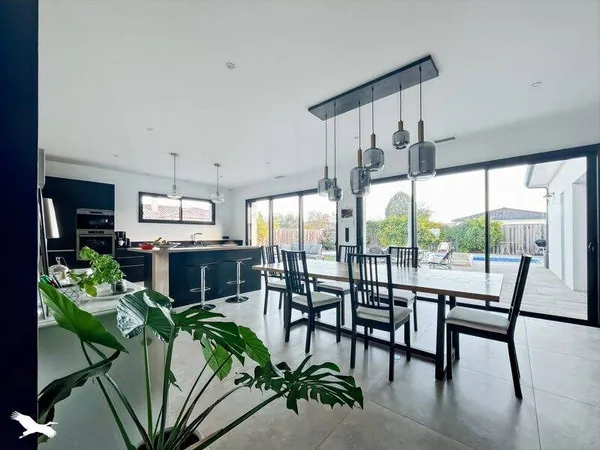 Maison 5 pièces 181 m²