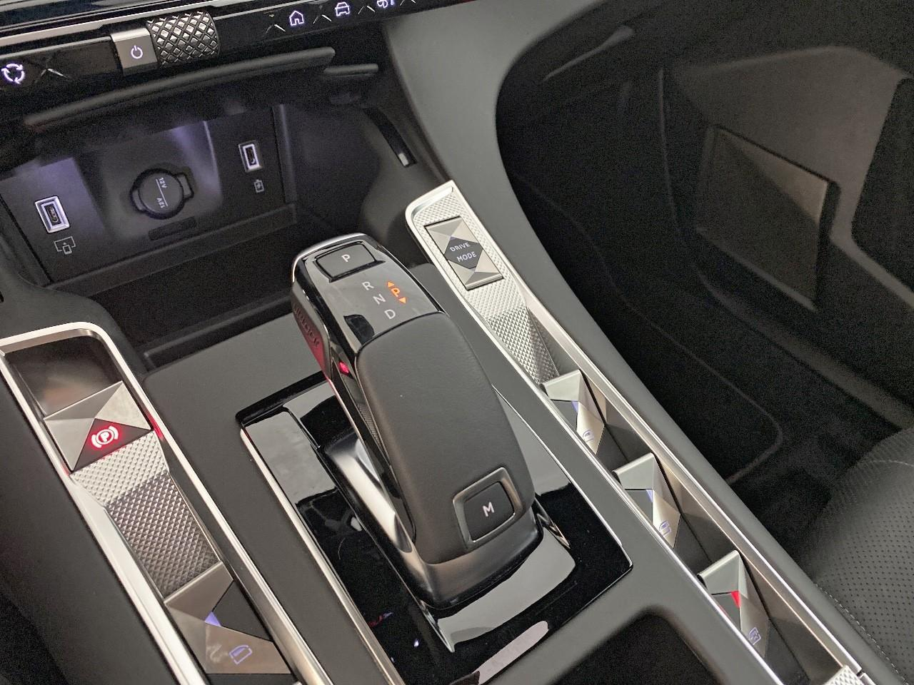 Ds Ds 7 crossback bluehdi 130 eat8 etoile — photo 15