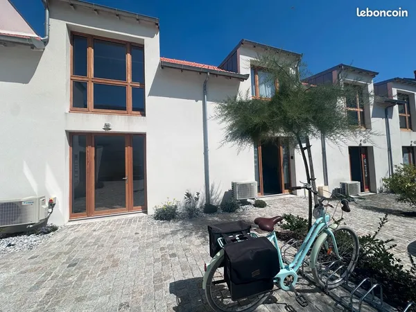 Local professionnel / Bureaux - La Rochelle / La Pallice