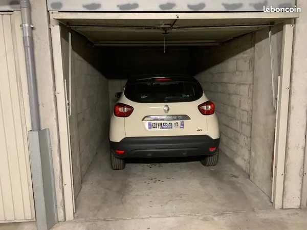 Garage/box fermé LYON 8ème MONPLAISIR