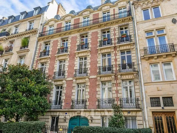 Paris VIIIe - Rue Rembrandt