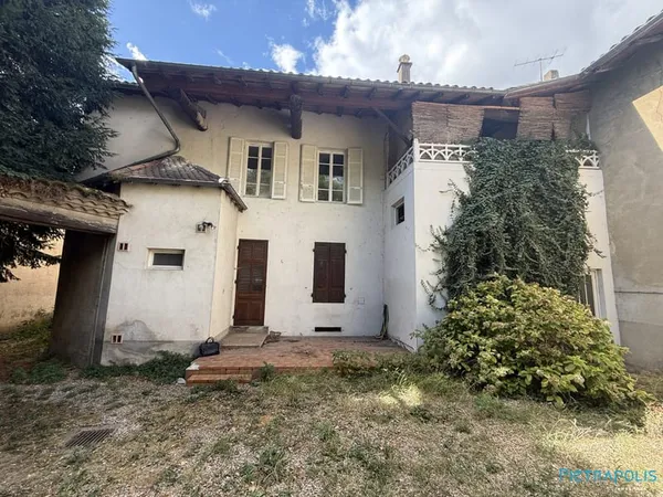Maison de village avec terrasse en plein centre avec vue sur la