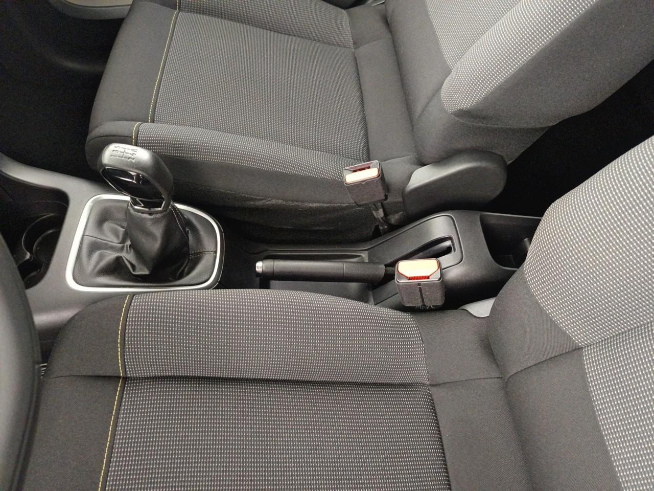 Citroën C3 puretech 83 ch bvm5 max — photo 29