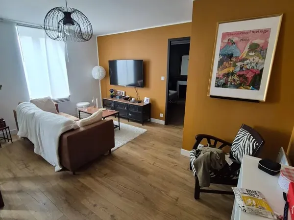 APPARTEMENT F2 IDÉALEMENT SITUÉ À QUELQUES PAS DU CENTRE-VILLE