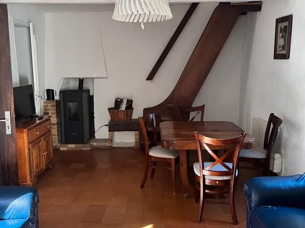 Maison meublée ancienne avec 2 chambres au plateau de St Rambert