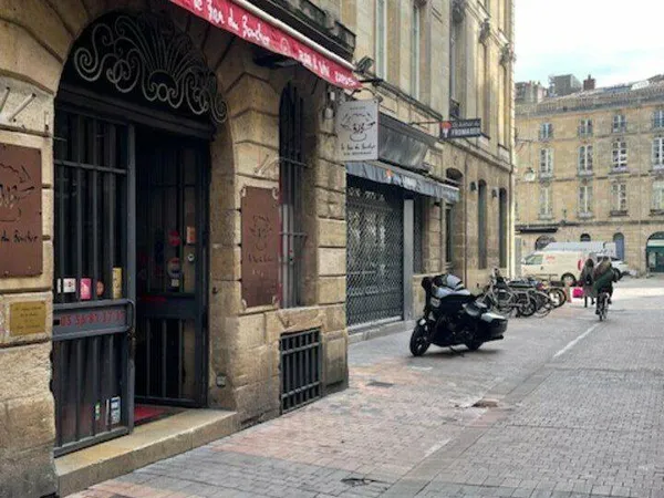 Café bar 210 m²