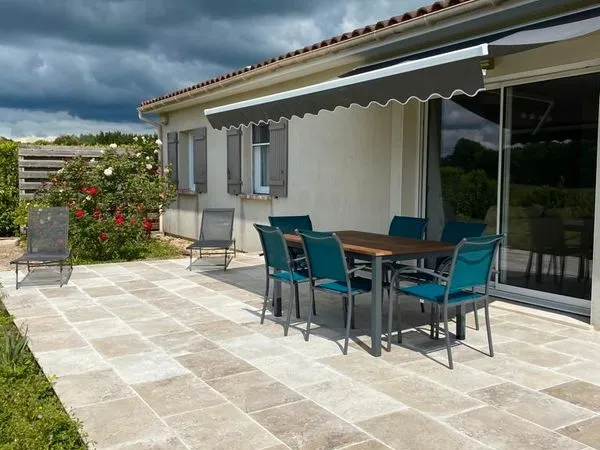 A louer maison meublée climatisée 3 chs
