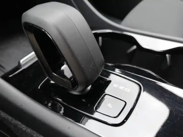 Volvo Xc40 recharge extended range 252 ch 1edt — photo 17