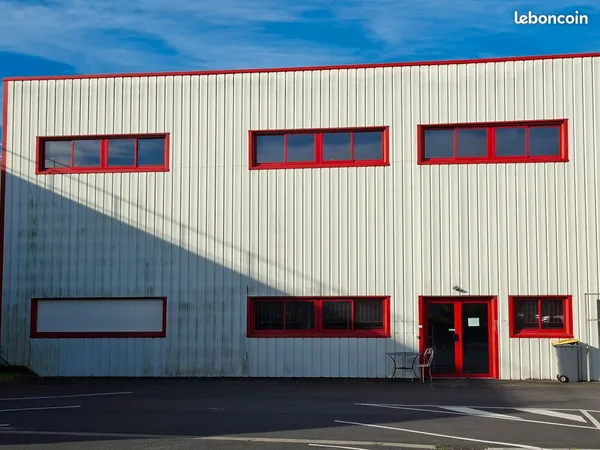 Local commercial entrepôt à louer
