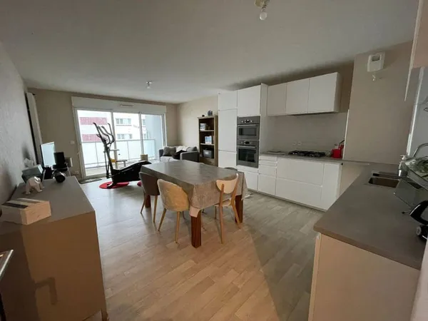 Appartement 1 pièce 66 m²