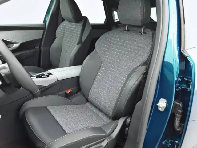 Peugeot 3008 hybrid 145 e-dcs6 — photo 40