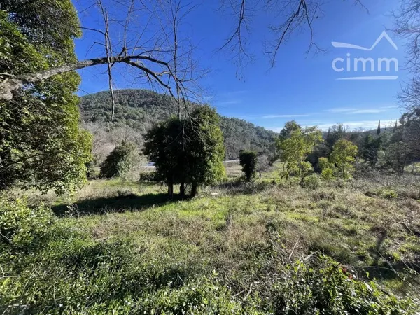 Terrain Constructible à Vendre à Bargemon