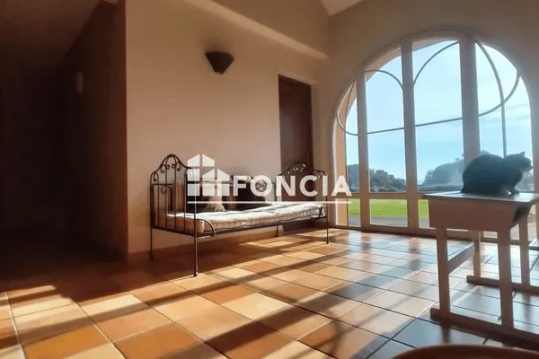 Maison 7 pièces 192 m²