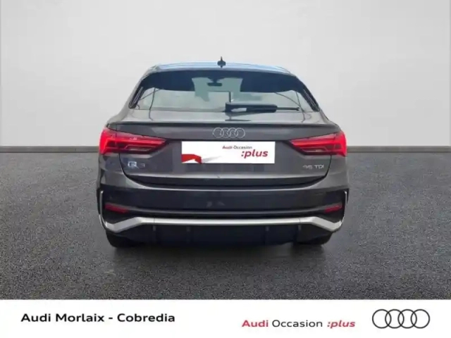Audi Q3 sportback 35 tdi 150ch s line s tronic 7 — photo 5