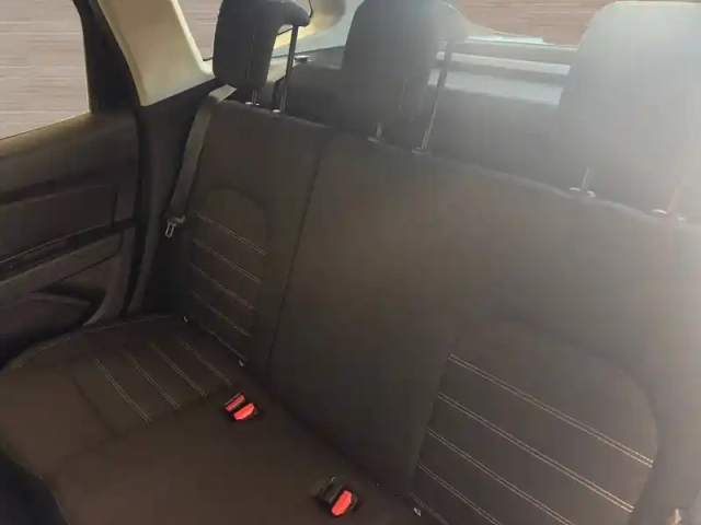 Dacia Duster eco-g 100 4x2 — photo 13