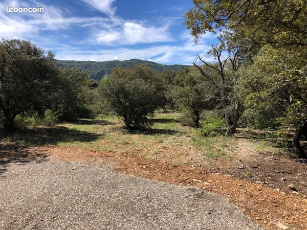 Terrain 1311 m² RUSTREL
