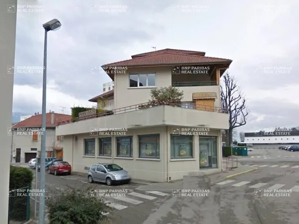Bureaux 145 m²