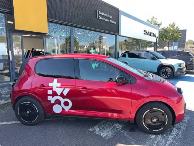 Renault Twingo e-tech electrique 80 ch autonomie urbaine — photo 3