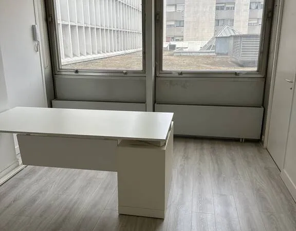 Bureau 16 m²