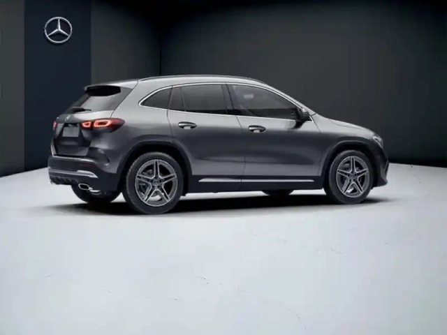 Mercedes Gla 200 d amg line — photo 20
