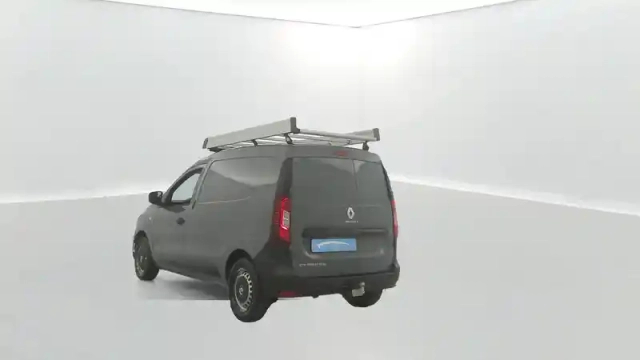 Renault Express Van blue dci 95 — photo 24