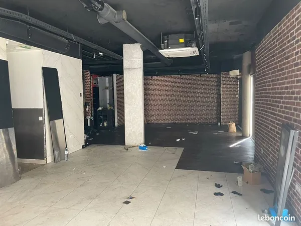 Local commercial 116 m² PARIS 11