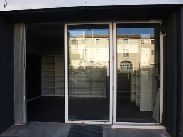 PEZENAS, aux portes du centre ville , proche office du touri
