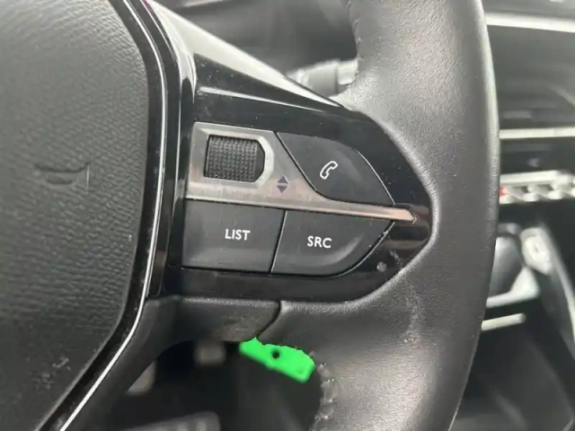 Peugeot 208 puretech 100 s&amp;s bvm6 — photo 19