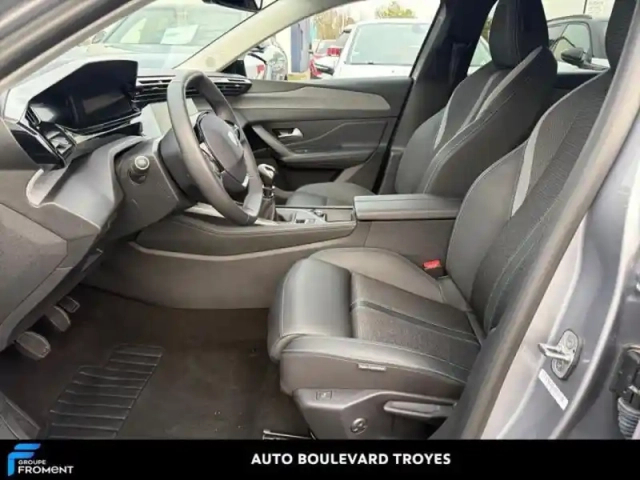 Peugeot 308 1.2 puretech 130ch s&amp;s allure — photo 11