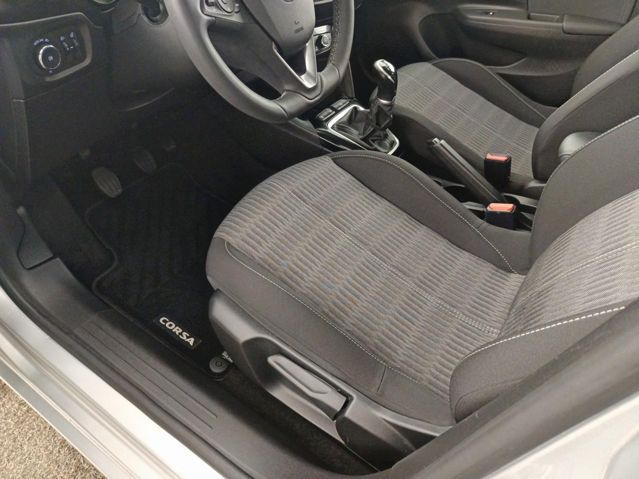 Opel Corsa 1.2 75 ch bvm5 elegance business — photo 21