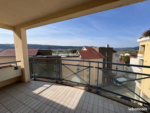Appartement 3 pièces avec garage double