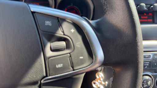 Citroen C4 1.2 Pure Tech 130 - Dynamic – 2015 – 55821 km – Essence – Boîte Manuelle — photo 27