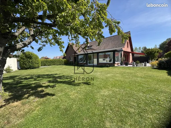 Maison 7 pièces 204 m²