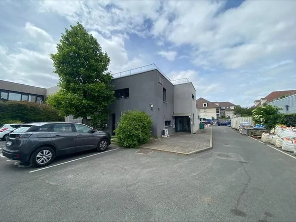 Local d'activité 485 m²