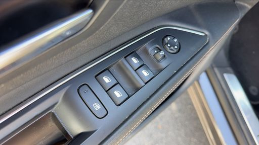 Peugeot 5008 1.2 Pure Tech 130 - GT Line – 2019 – 83881 km – Essence – Boîte Manuelle — photo 33