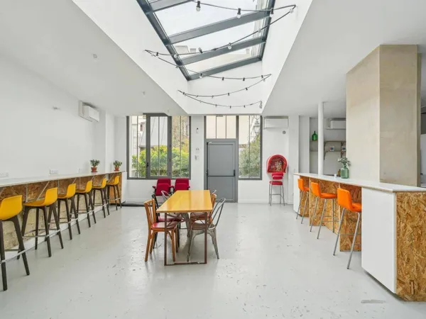 Bureaux 528 m²