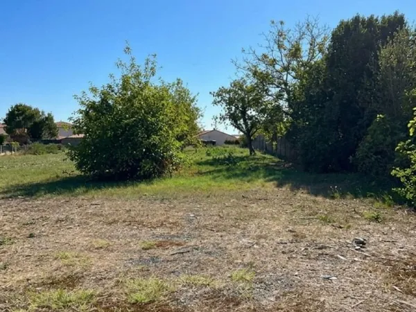 Terrain 301 m²