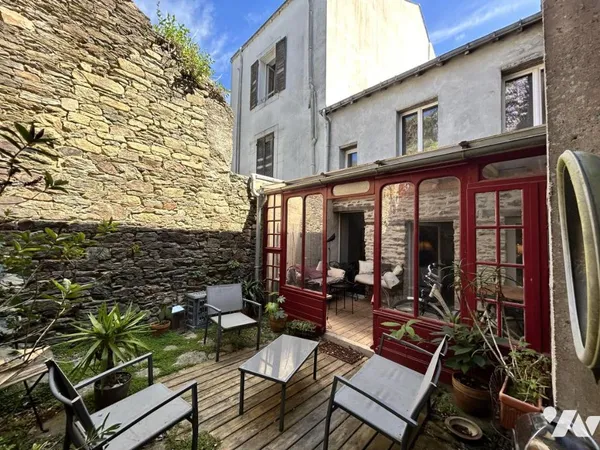 Immeuble 240 m²