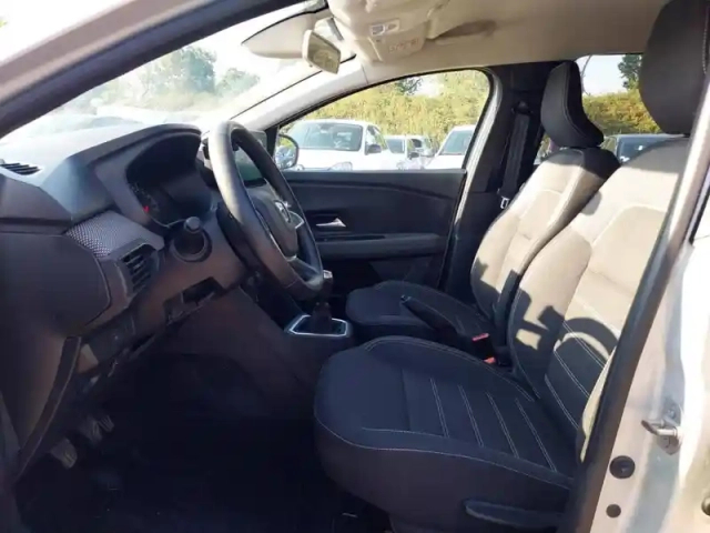 Dacia Jogger eco-g 100 7 places — photo 9