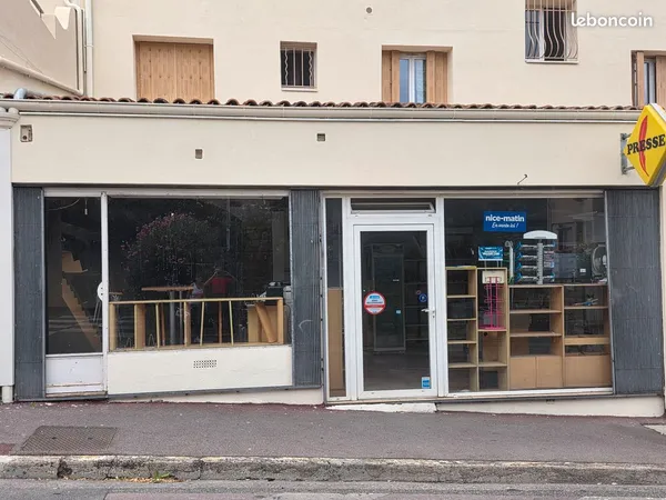 Commerce Location Grasse 51m² 850€