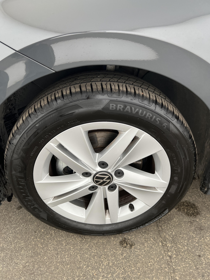 Volkswagen Golf 8 — photo 43