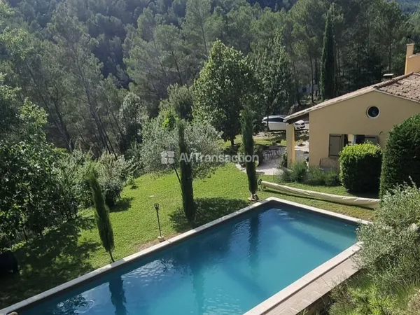 Villa provencale avec piscine & 6 ha  Proche Nyons (Drome)