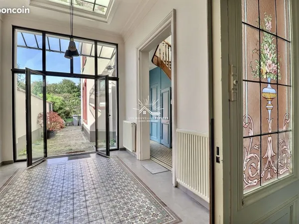 Maison 6 pièces 210 m²