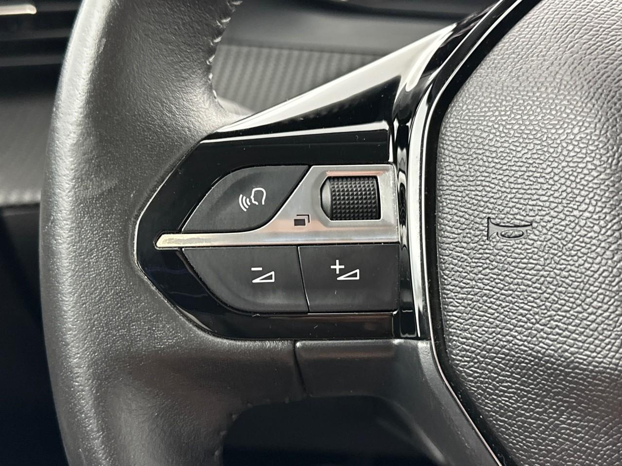 Peugeot 208 puretech 100 s&s bvm6 allure — photo 20