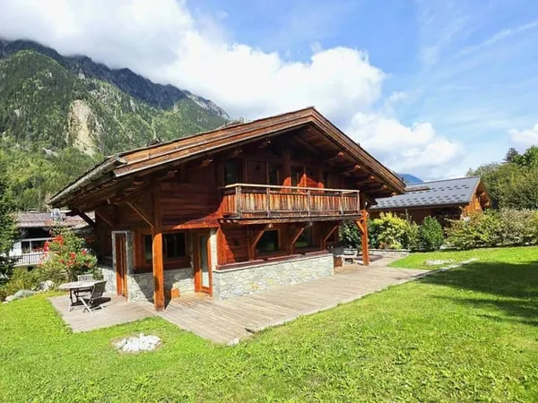 Chalet 6 pièces 200 m²