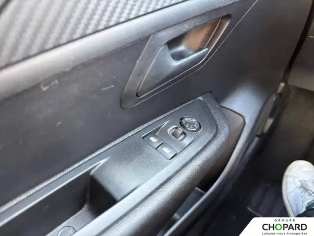 Peugeot 208 puretech 75 s&amp;s bvm5 — photo 18